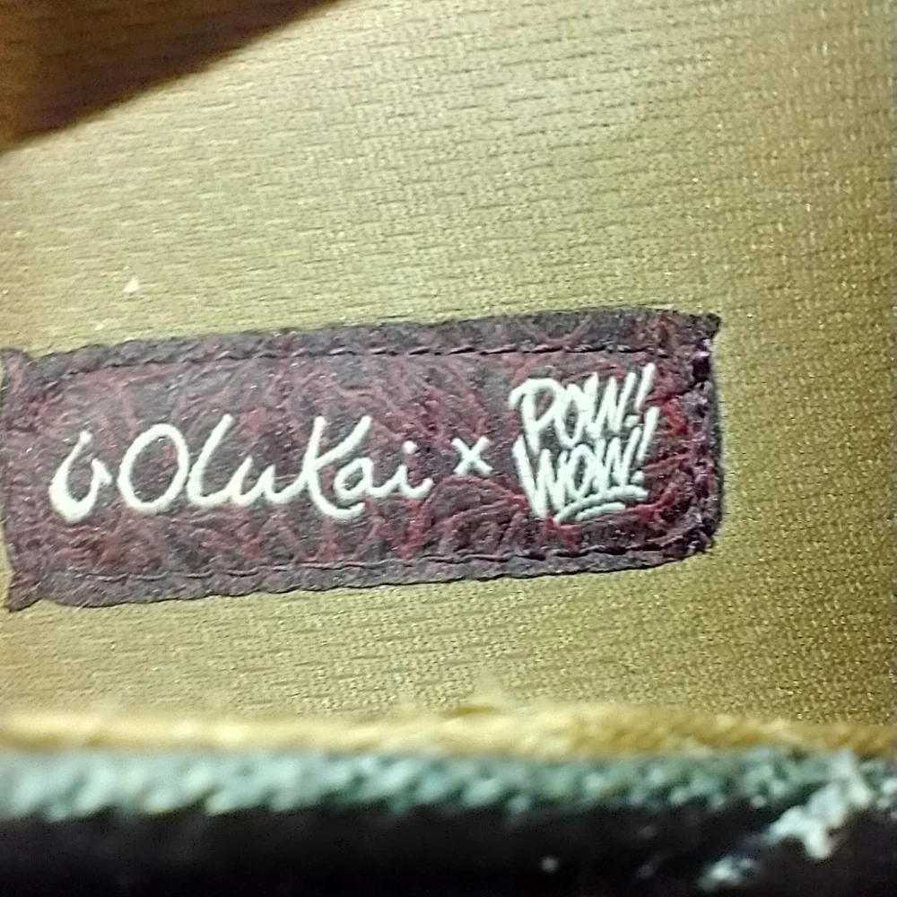 Olukai Pehuea Pow! Wow! Leaf Print Slip On Shoes Women's sz 9.